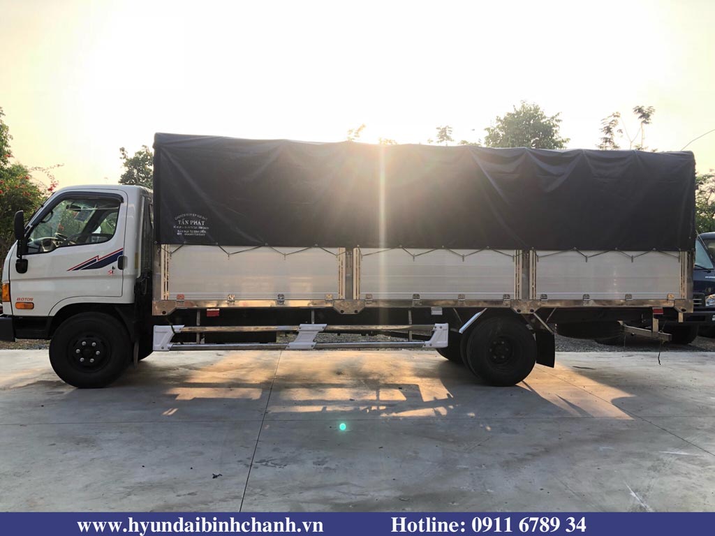 Hyundai HD120SL thung mui bat