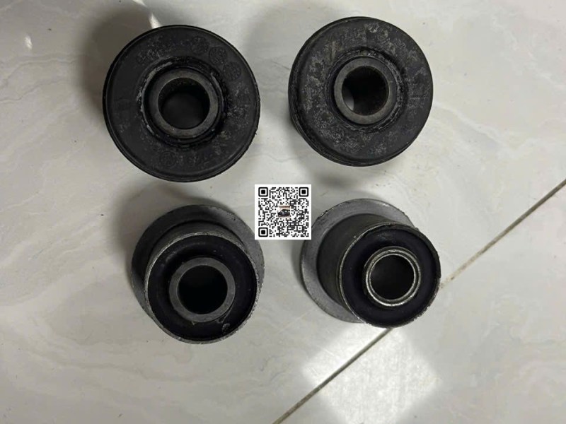 Cao su ắc nhíp Isuzu 2.5 tấn QKR 210 230 270 NPR400 3.5 tấn NQR550 5 tấn chính hãng