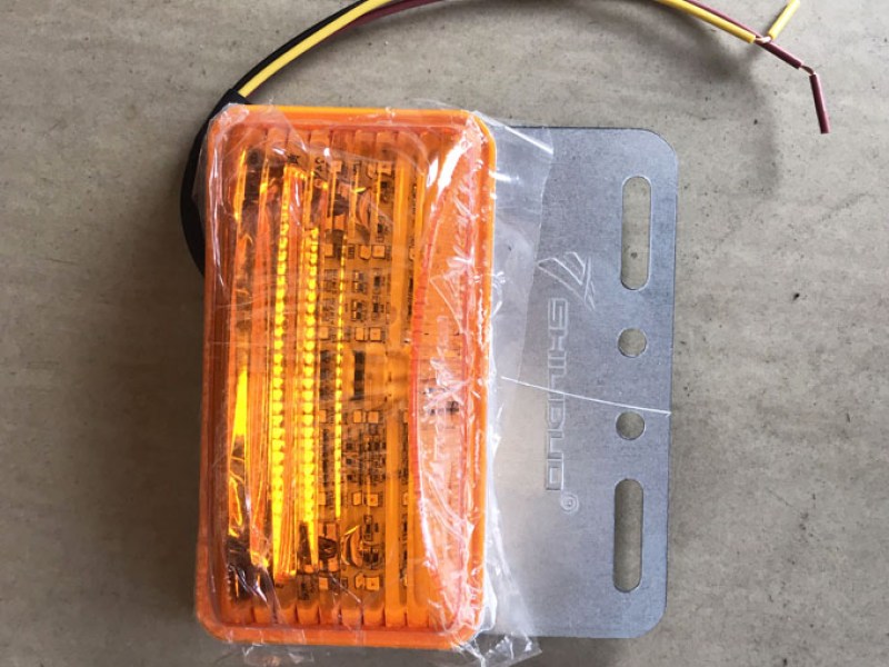 den thung xe tai led