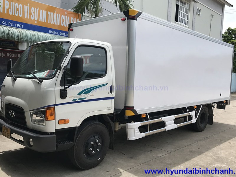 Hyundai Mighty 110SL thùng kín Composite bảo ôn