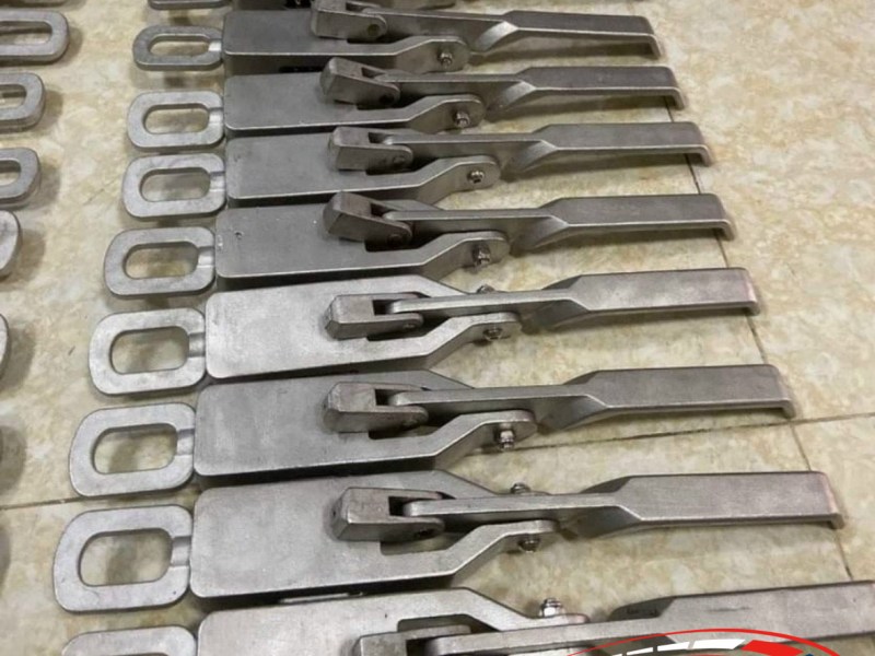 Tay khoá bửng Inox đúc 304 khoá tôm Inox 304 đúc bản lề Pat cong