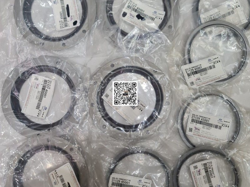 Phốt đầu trục cơ HD72 phốt cốt máy HD700 HD800 Hyundai 3,5 tấn chính hãng